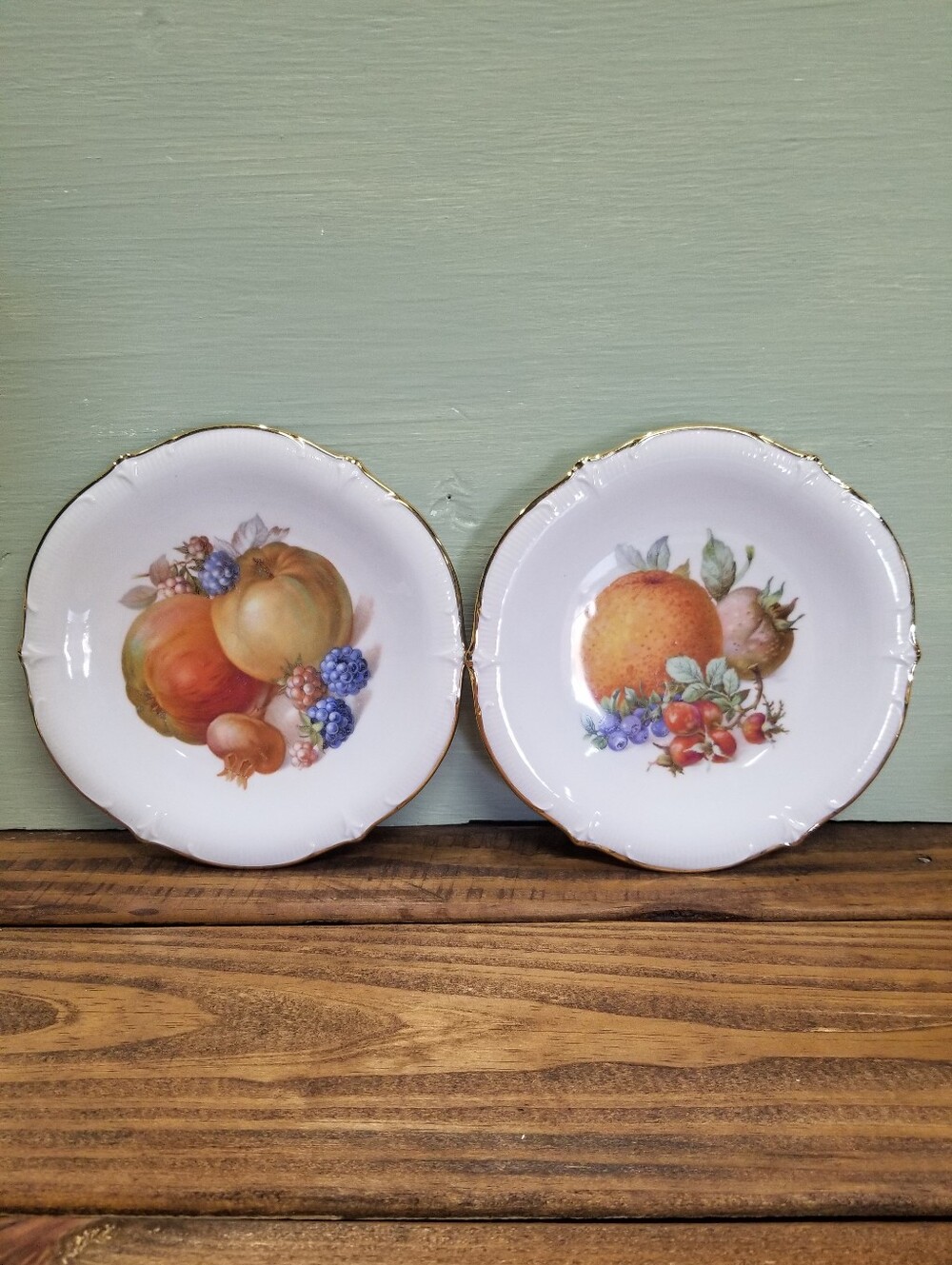 Vintage Schumann Arzberg Germany Fruit Plates Saucers Gold Trim